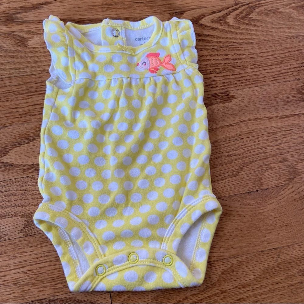 🍭4/$20 Carter’s polka dot fish onesie bodysuit romper for baby girl - newborn